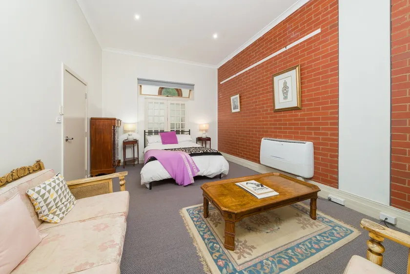 The Delius Suite: Bert's B&B - Image 1