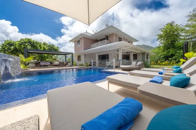 L'Etang Residence. Pool. Near Source d'Argent - Image 1