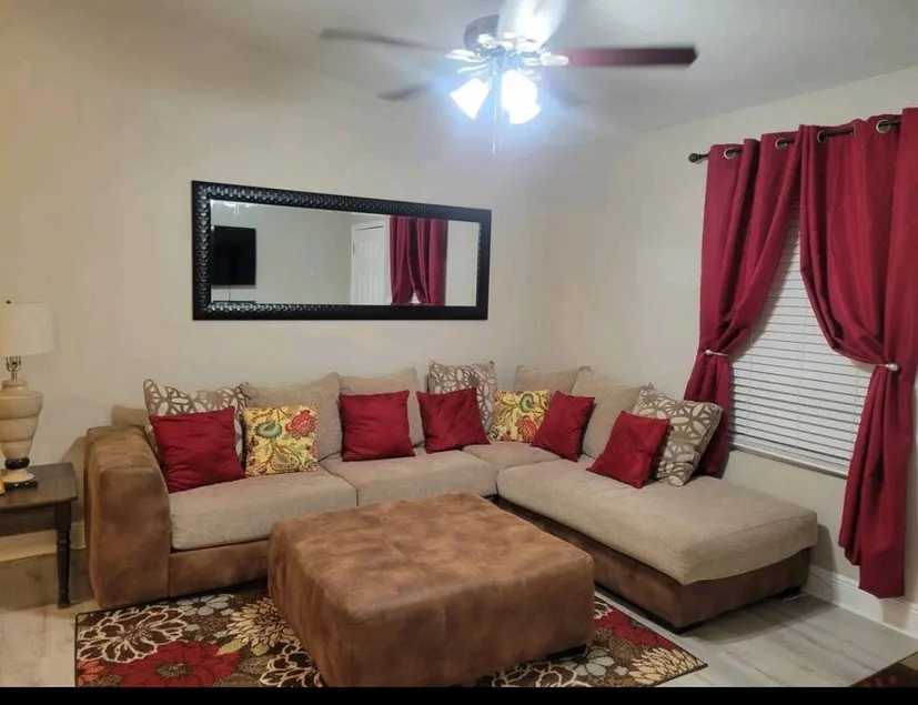 ”The Classic home near Downtown Nas & Beaches! - Image 1