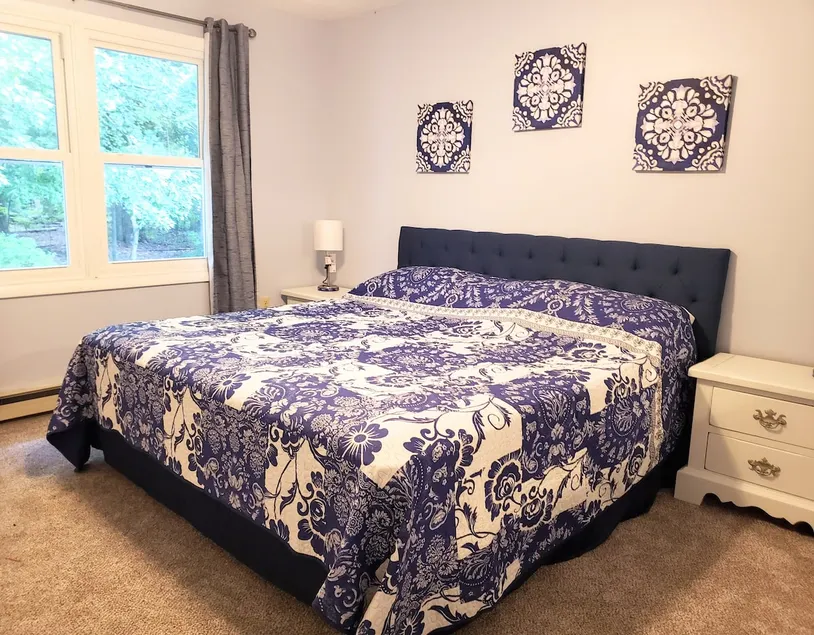 2 Bdrm townhome - GREAT location, 3 miles from PSU - Image 1