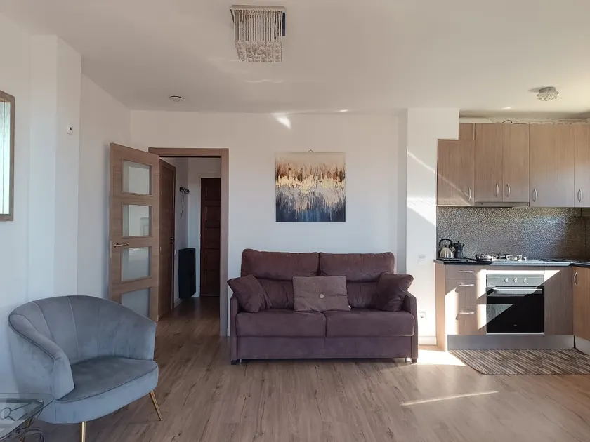 Sunny Apartment | Large Terrace | Walk to beach - Image 1