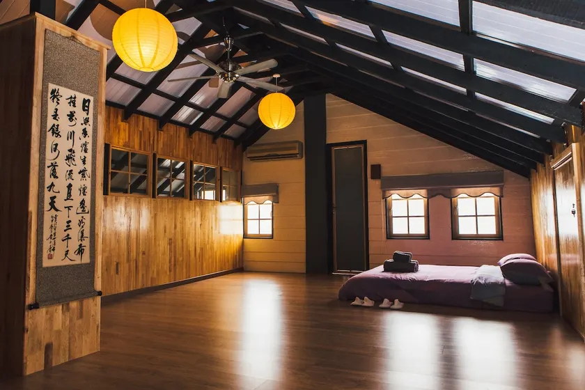 Looe Mansion @Pinjistation | 6B4B | 12pax - Image 1