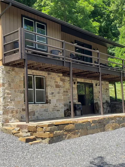 Blacklog Mountain Cabin - Image 1
