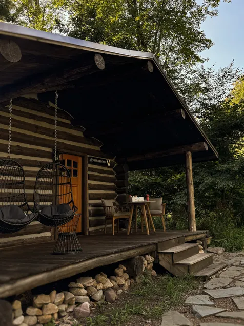 Seclude in a Romantic Cabin in a Private Forest - Image 1