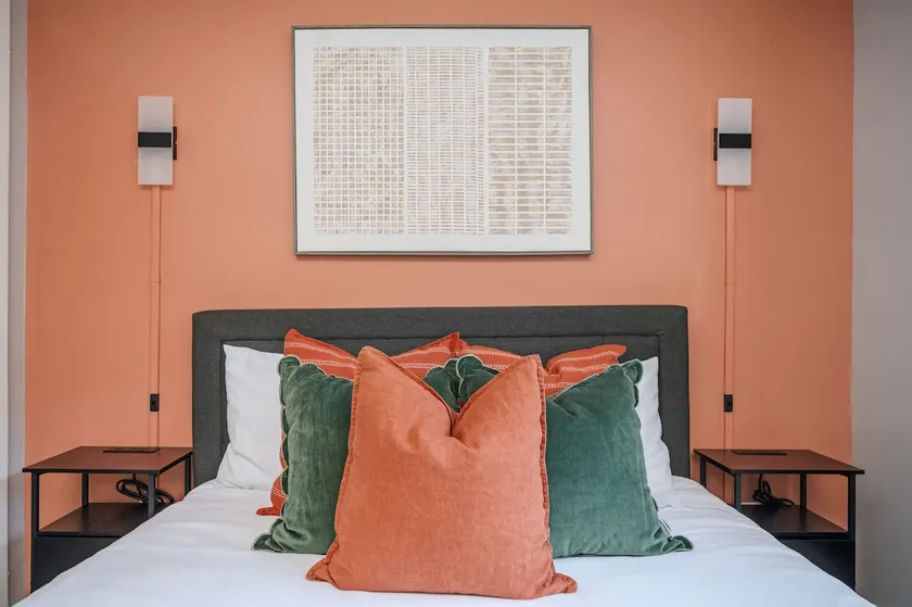 The Traveler's Retreat, 5 mins to airport and 15 mins to downtown - Image 1