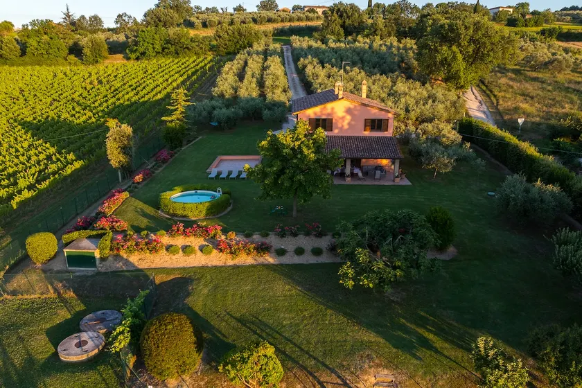 Escape to Umbria, Mevania Villa - Image 1