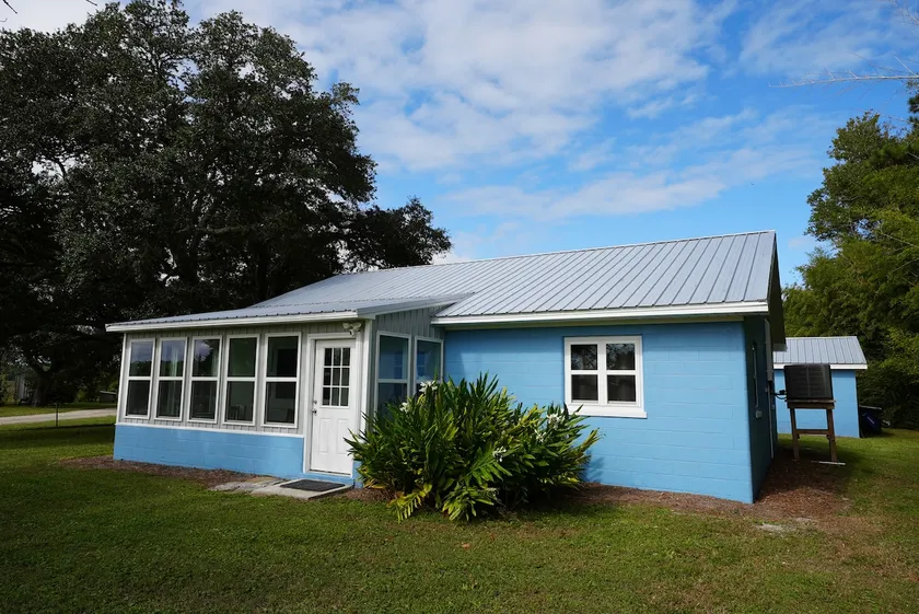 Ward Creek Cottage Down East - Image 1