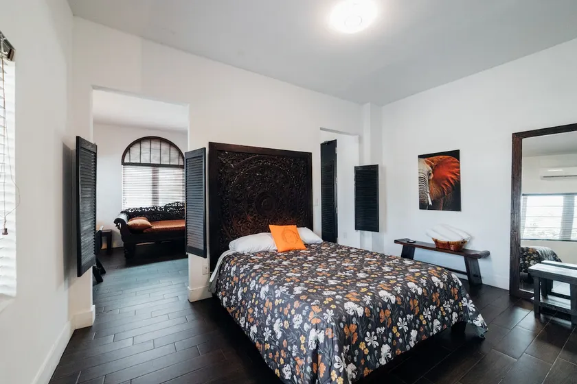 Spacious Double Hotel Room Steps to Ocean - Image 1