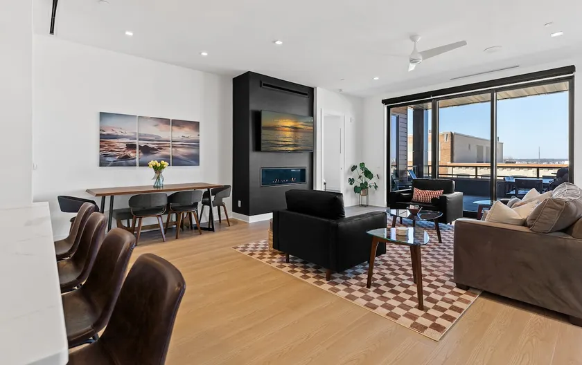 Luxe Downtown 2BR Condo • Walkable • Parking + Gym - Image 1