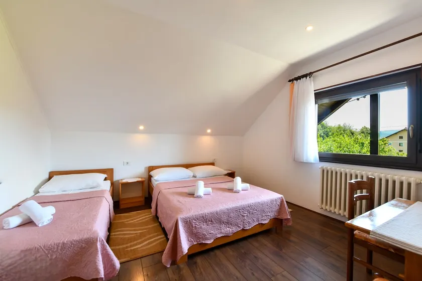 House Pavlic Plitvice Lakes -two bedroom apartment - Image 1
