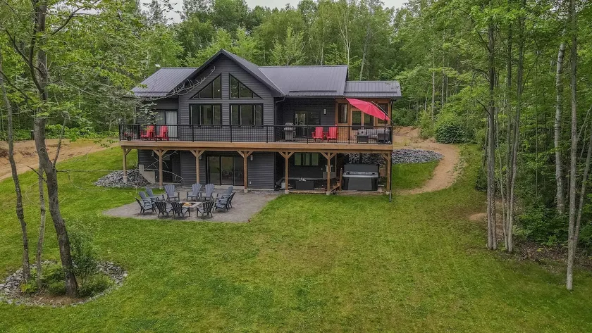 HOT TUB w/ Volleyball, Screen porch, Games Rm - Image 1
