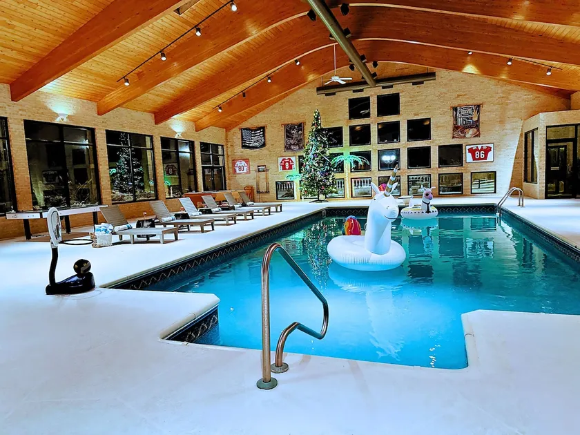 Stien Oasis: Heated Indoor Pool Oasis With Theater, Bar&Tennis Court. - Image 1