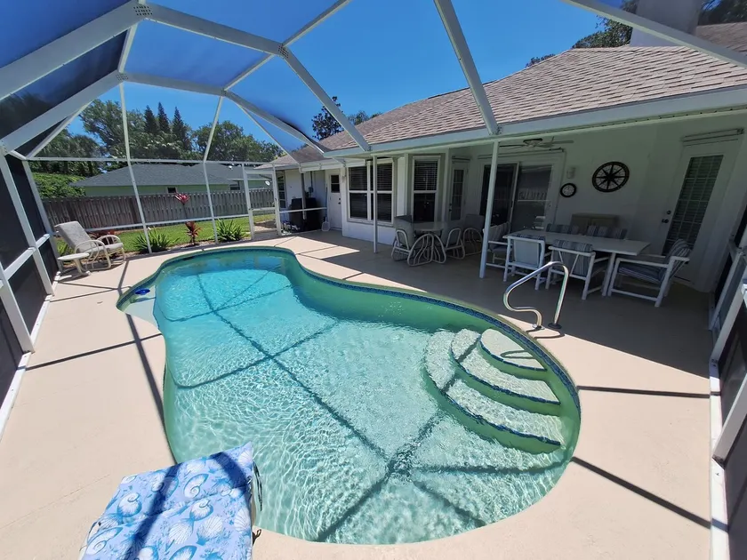 ☆☀︎❀Coastal Retreat! Heated Pool, Boat/RV Parking Double Lot, 3 miles to Beach! - Image 1