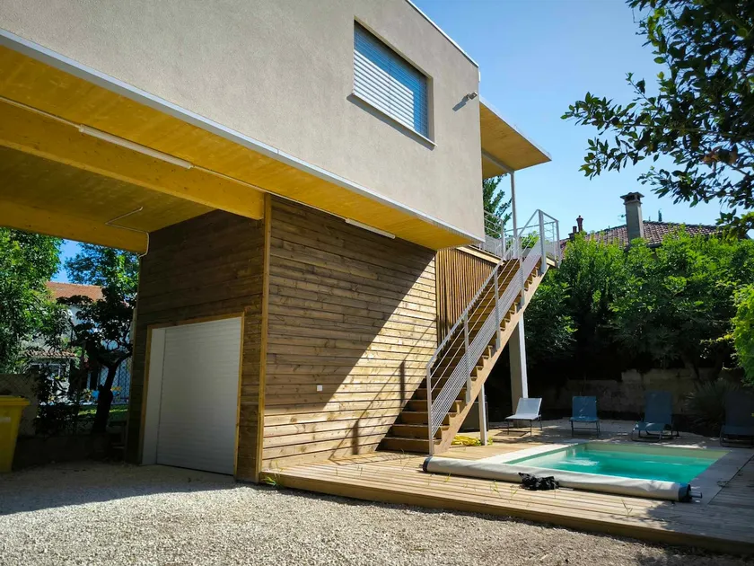 House, pool, parking, 10 min walk to the center - Image 1