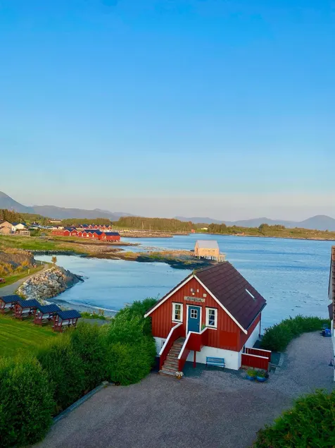 Beach House / Rorbu By The Beach - Image 1