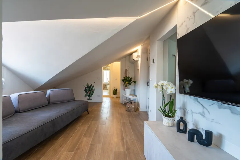 Villa Pratu: Attic 2 Rooms Smart TV WiFi + AC - Image 1