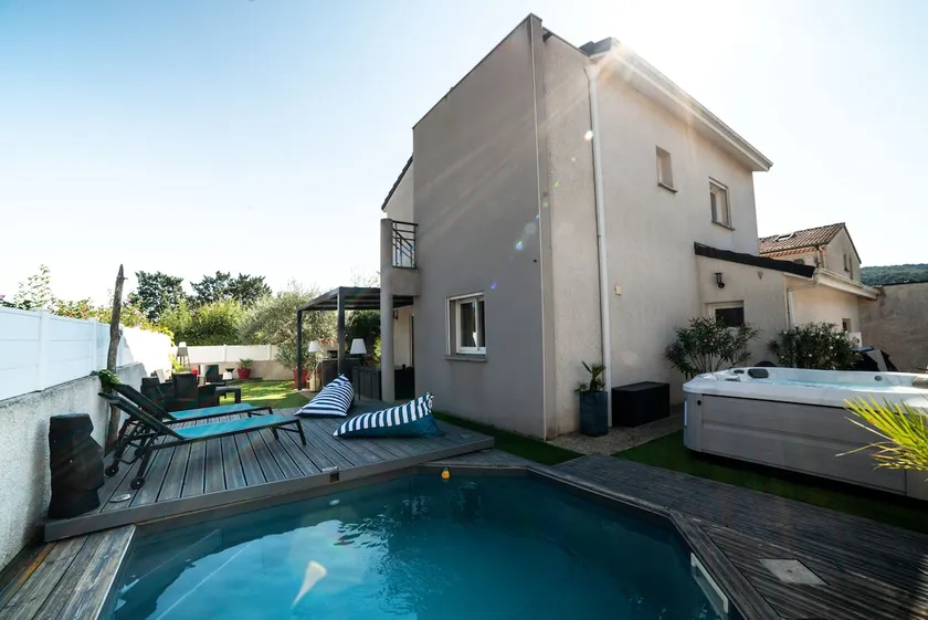 La Maison de Jade & Spa - Image 1