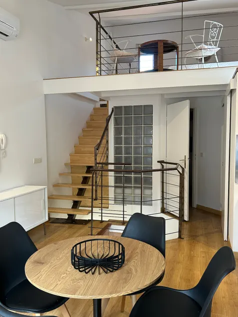 Beachfront! Air-conditioned! Independent entrance. - Image 1