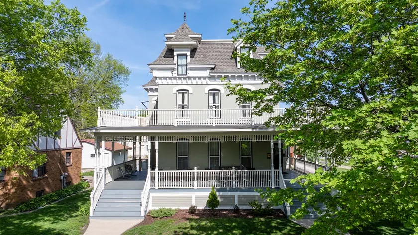 The Cargill-Pettibone Mansion - Image 1