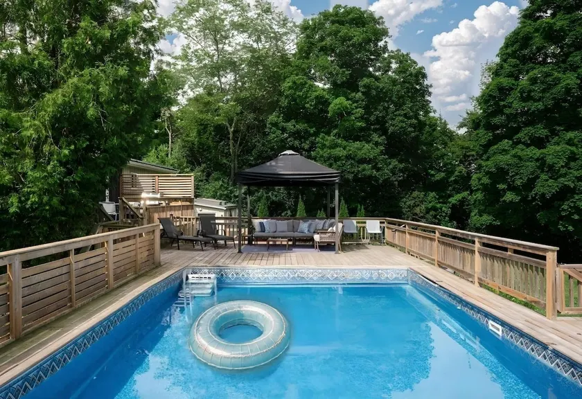 Partridge Hill | Consecon | 4 Bedrooms | Pool - Image 1