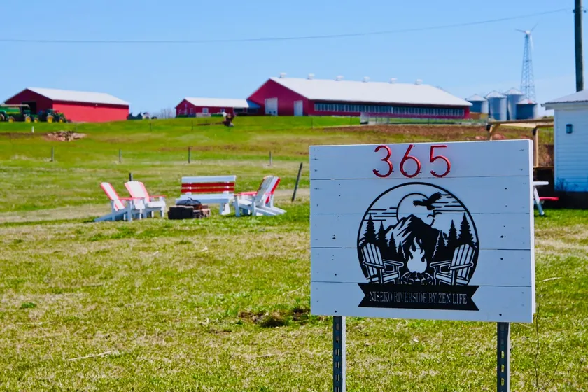 Niseko Riverside By Zen Life 4Bedrooms Greenie Cottage and 3bedrooms Cowie Cottage - Image 1