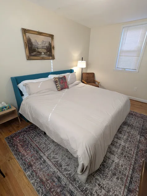 King Bed - Center of Historic District - Image 1