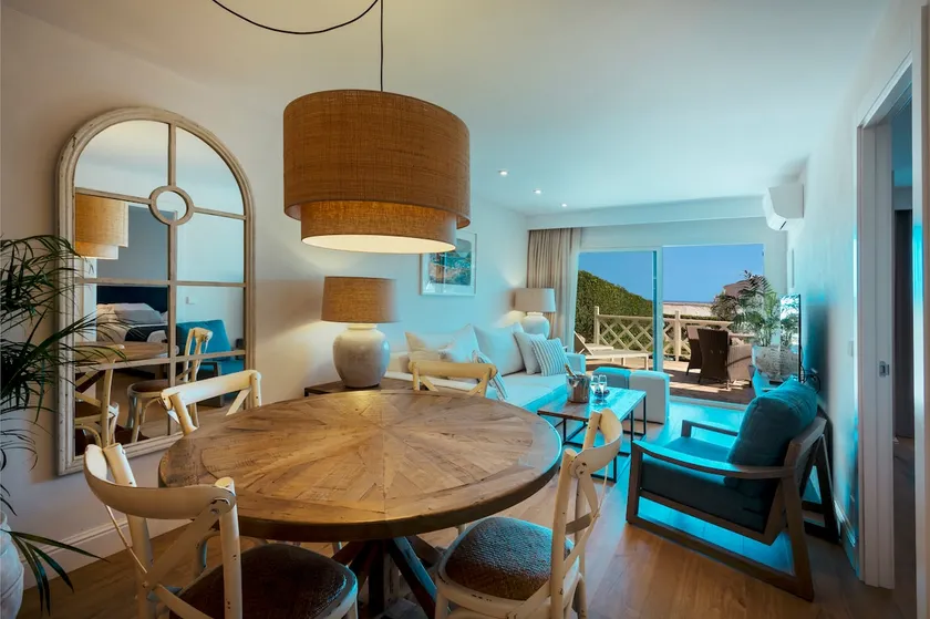 Luxury Premium Garden View - 2 bedroom apartment - Image 1