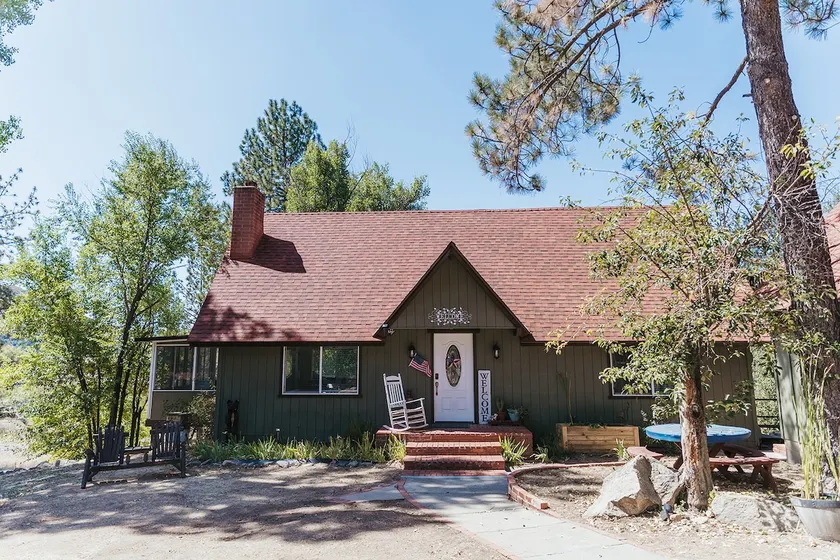 Pine Valley Cabin on the Meadow - Image 1