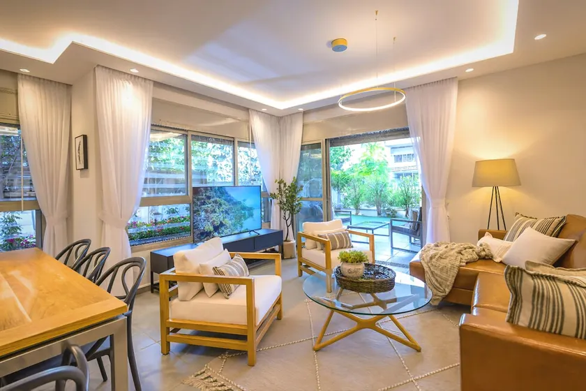 Luxury 3BR Garden Oasis | Jacuzzi, Mamad, Kosher - Image 1