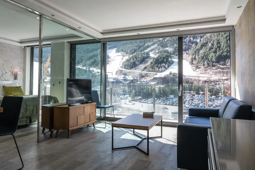 The Mirror & Spa 5*, El Tarter - 4+2Pax - Image 1