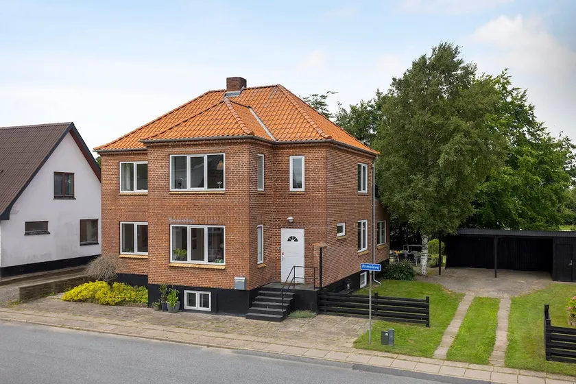 Beautiful large villa in the middle of North Jutland - Image 1
