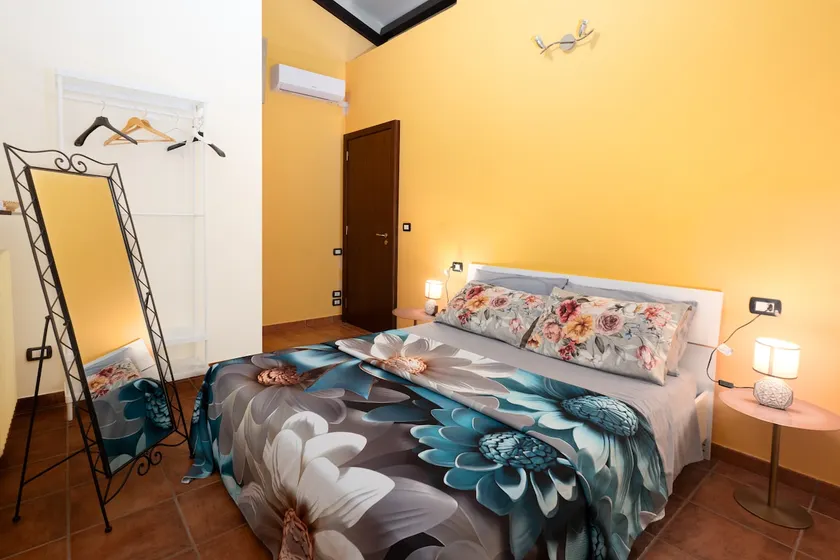 Vacation home in villa with guarded parking - Image 1