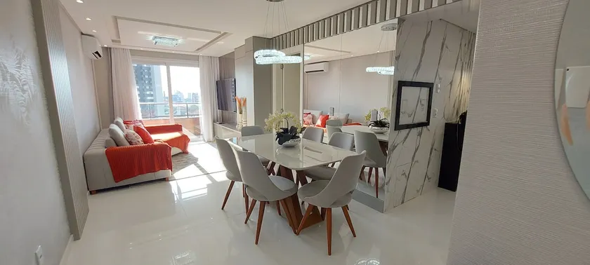 Imperial apartment 50 meters from the mall with a view of the city - Image 1