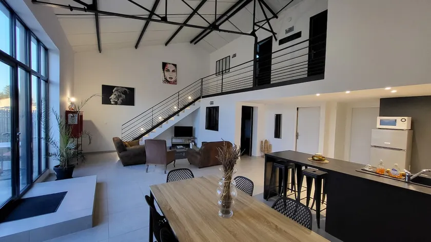 Loft house + garden, Wi-Fi, air conditioning and parking - Image 1