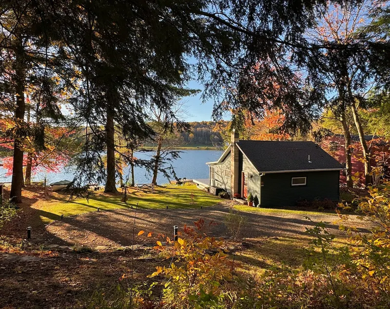Little Green Lake House - Image 1