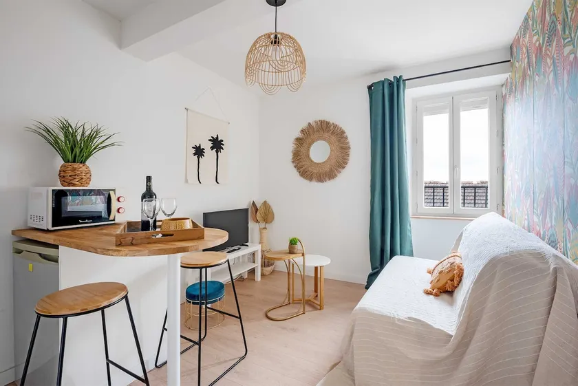 Le Tropical : T2 rénové Ambiance Cosy et Colorée - Image 1