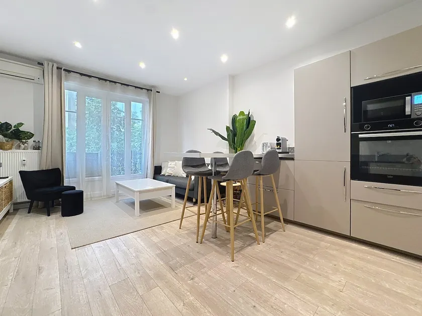 3P air-conditioned near the sea, ideal for a stay in Nice - Image 1