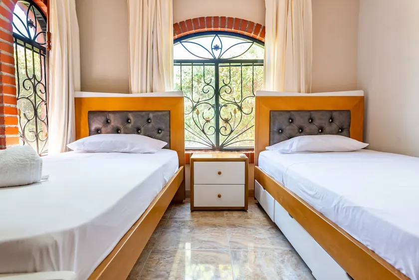 Apartment with terrace, air conditioning, parking, fast WiFi - Image 1