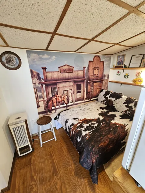 The Cowboy Guesthouse - Where Boots Get a Break! - Image 1