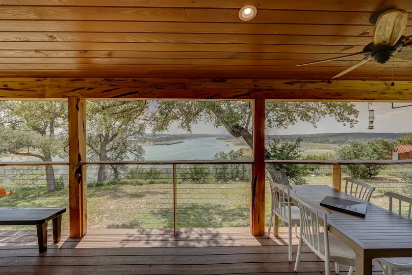 Lakefront Sunset Retreat — King Bed, Lake Travis - Image 1