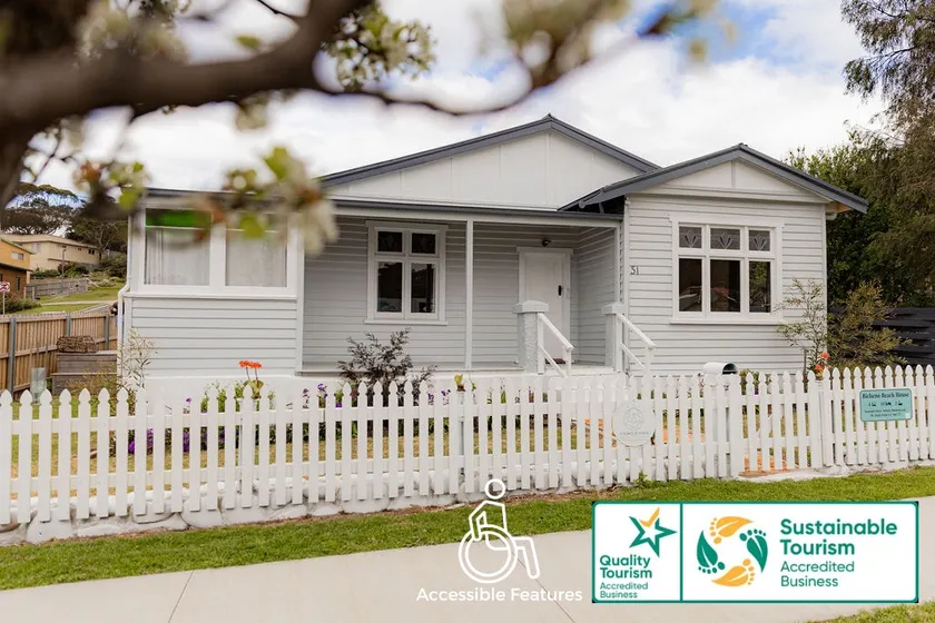 Bicheno Beach House - Image 1