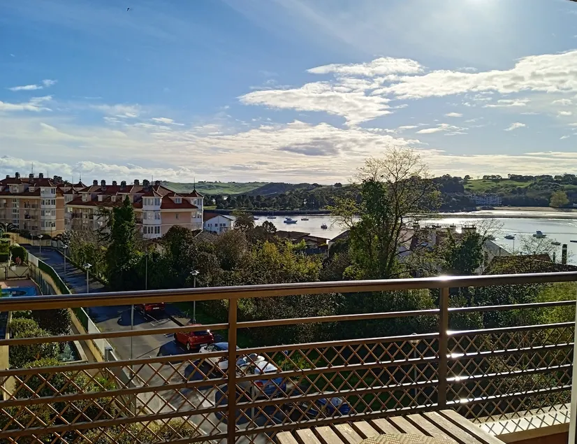Apartment with a view of the bay - Image 1