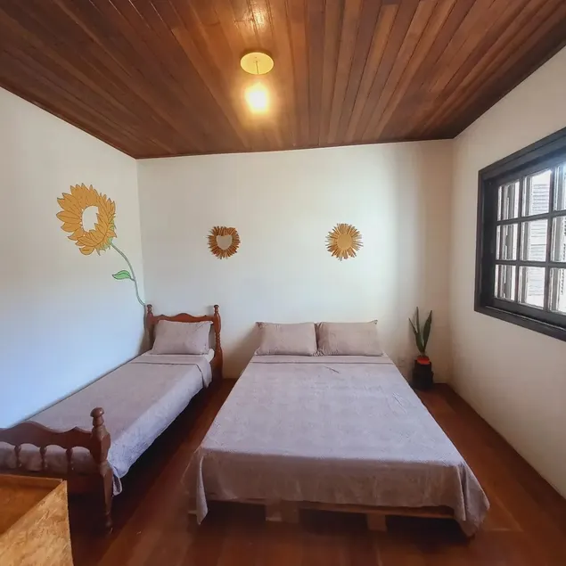 Pousada Camila, Sunflower Room - Image 1