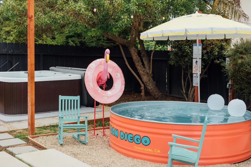 Hot Tub, Cowboy pool, Games, 2 miles to beach & 10 miles to Legoland - Image 1