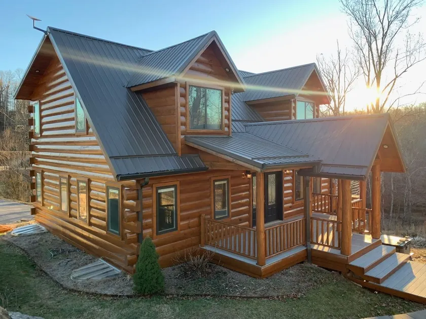 Creekside Cabin with hot tub - Image 1