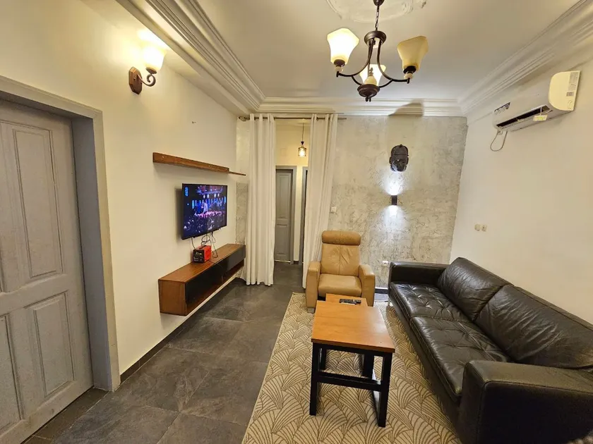 Douala Akwa - 2 Bedrooms - Generator - Image 1