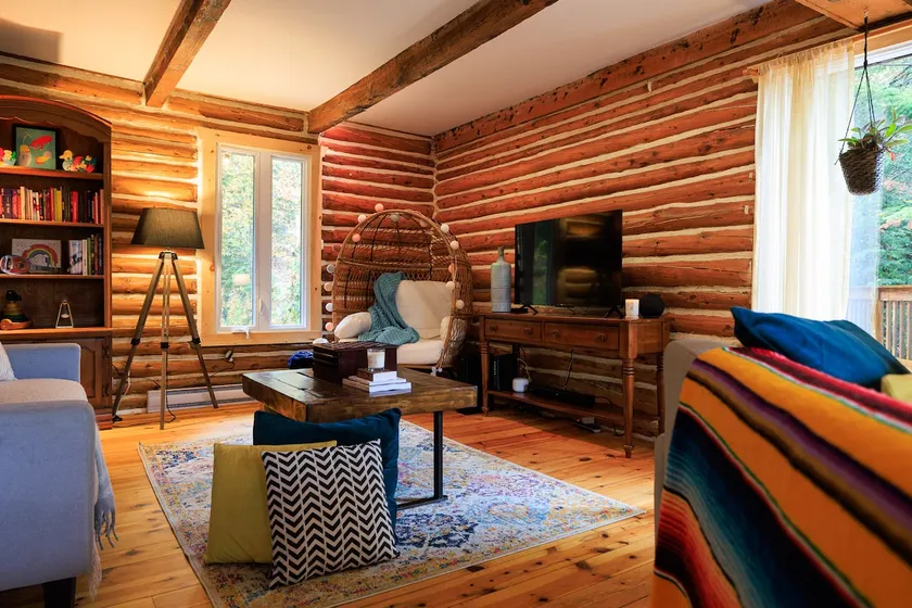 Laurentian Retreat | 5 BR | Hot Tub & Private Forest - Image 1