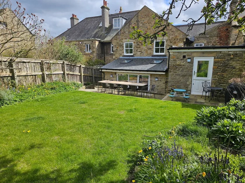 4 Bed Luxury Durham Dales House - Image 1