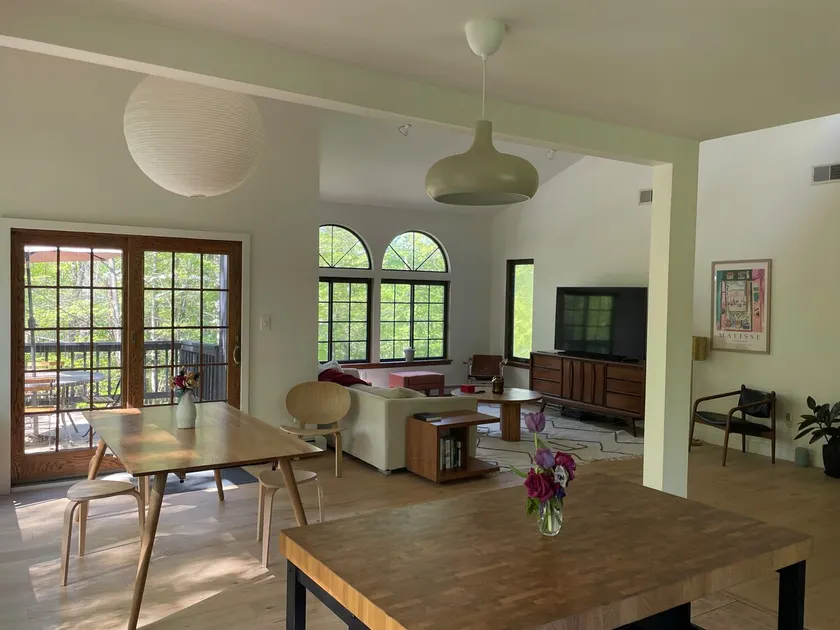 Cabin Oasis in the Woods - Image 1