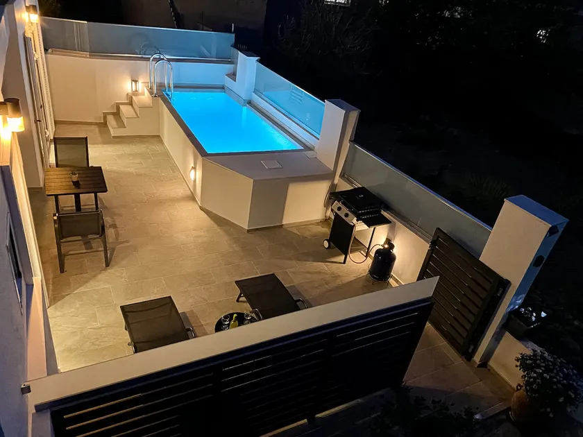 Comfy apartment with small private pool, Fiber internet and private parking - Image 1